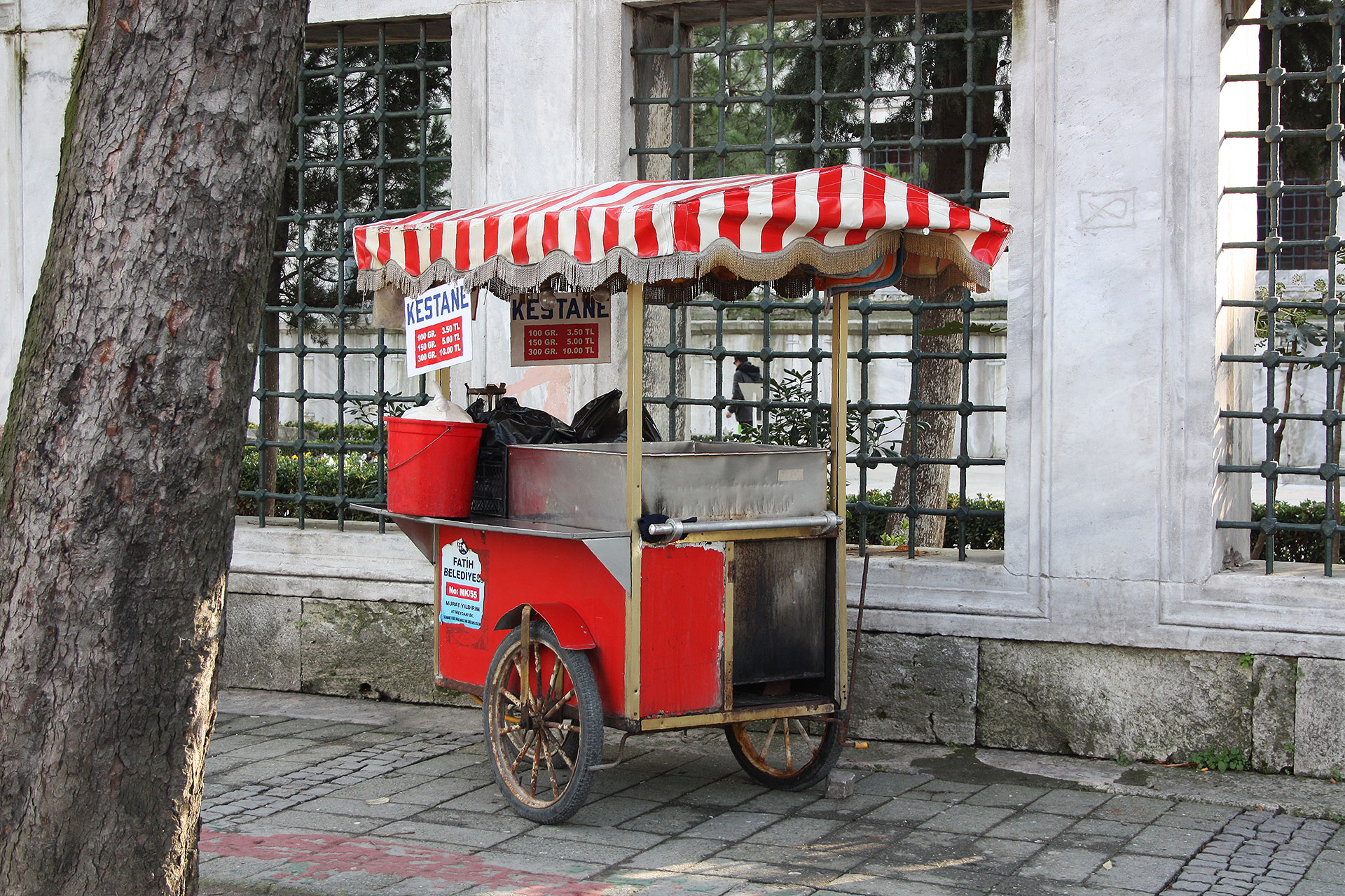 Carrettino_ambulante_castagne